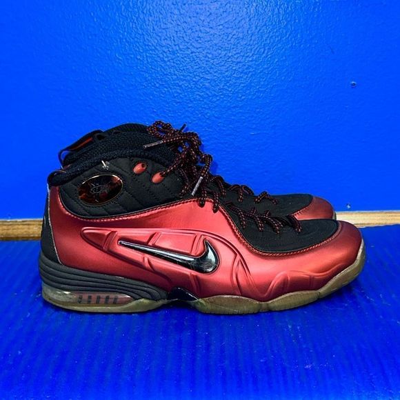 red black foamposite pro